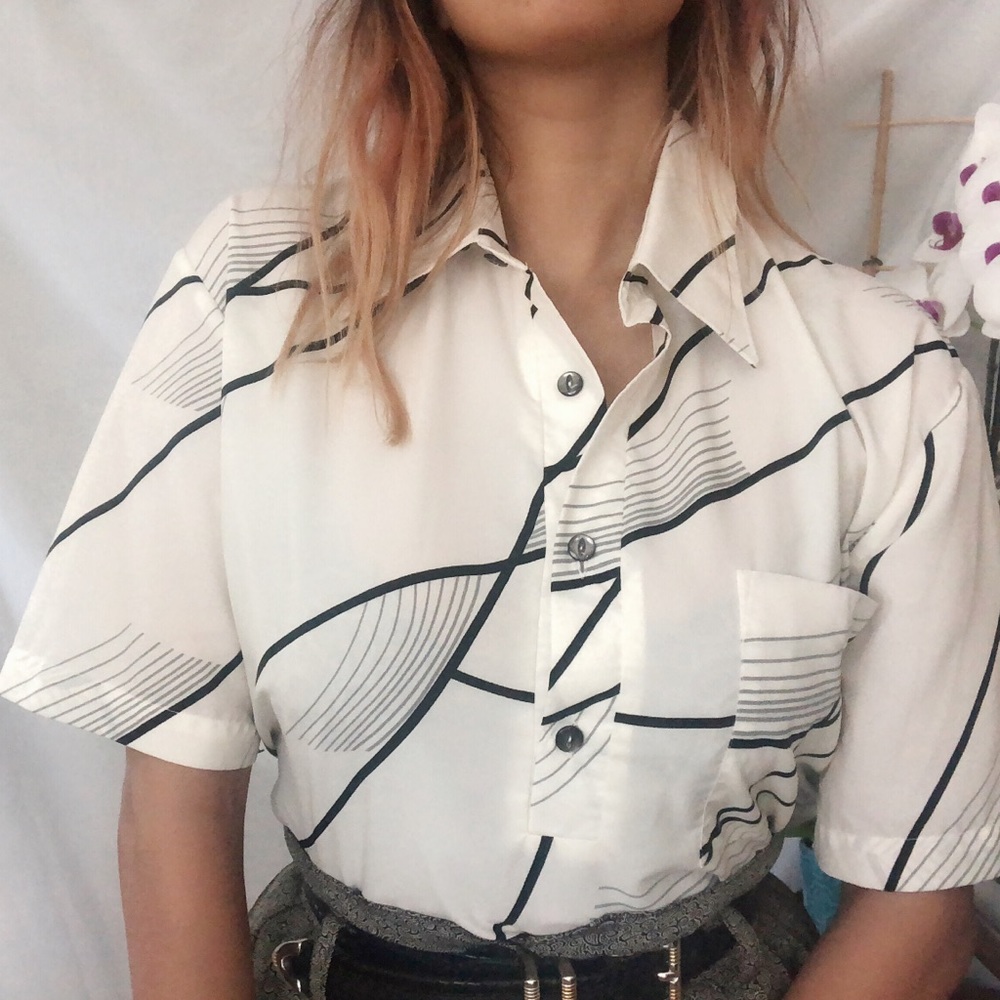 SOLD✔️ Aan Stuart 1980s button down short sleeve